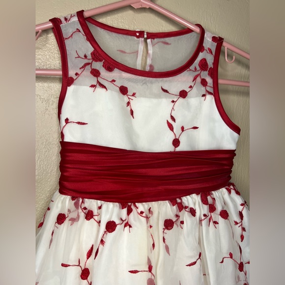 $25-Bonnie Jean - Formal Pageant Dress Size 4T White with Red Accents - Picture 2 of 7